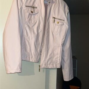 Pink Utility Jacket with Textured Fabric and Zip-Up Style